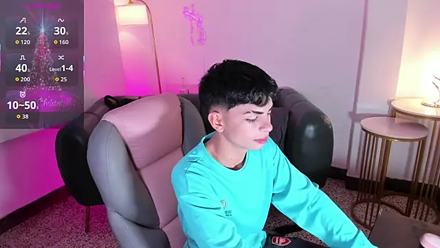 Snapshot of Peter_chase chatting on December 17, 2025, 6:02 pm Peter chase online show from December 17, 2025, 6:02 pm