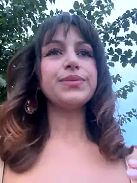 Snapshot of MaiaRouge chatting on September 27, 2025, 5:52 pm MaiaRouge online show from September 27, 2025, 5:52 pm