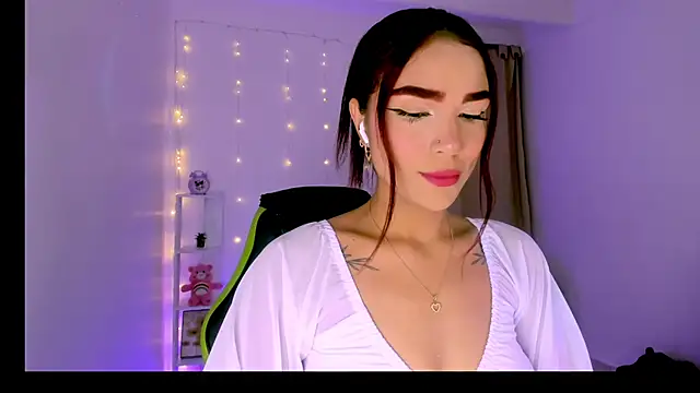 ashlysmith 01 online show from November 30, 2025, 3:18 am