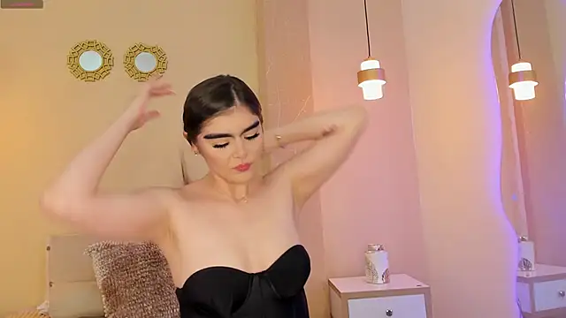 SofiaFontaiine online show from October 28, 2025, 4:13 am