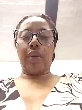 Ebony-Goddess19 online show from November 6, 2025, 6:01 pm