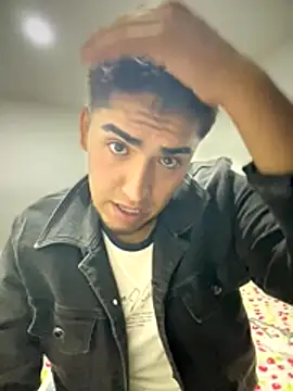 Snapshot of tomy_hot20 chatting on November 9, 2025, 2:37 am tomy hot20 online show from November 9, 2025, 2:37 am