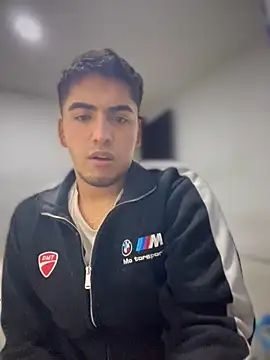 Snapshot of tomy_hot20 chatting on November 7, 2025, 3:22 am tomy hot20 online show from November 7, 2025, 3:22 am