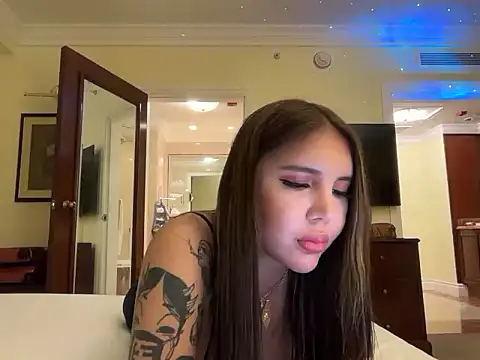 Snapshot of luccianah05 chatting on October 9, 2025, 11:33 am luccianah05 online show from October 9, 2025, 11:33 am