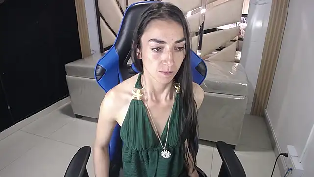 Maily a  online show from December 21, 2025, 12:51 pm