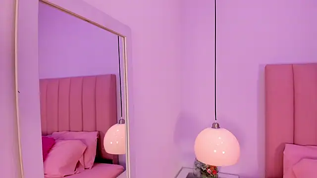 Amy Ferreira online show from October 30, 2025, 3:16 am