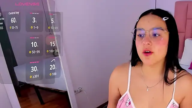 Amy Ferreira online show from December 5, 2025, 3:05 am