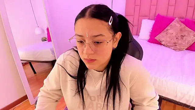 Amy Ferreira online show from January 7, 2026, 4:06 am