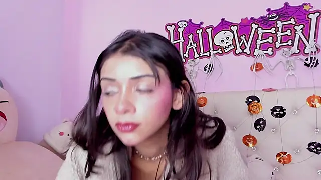 Yuni kim online show from October 25, 2025, 3:01 pm