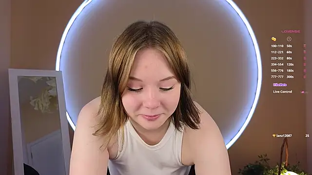 Sophi X online show from October 12, 2025, 11:44 am