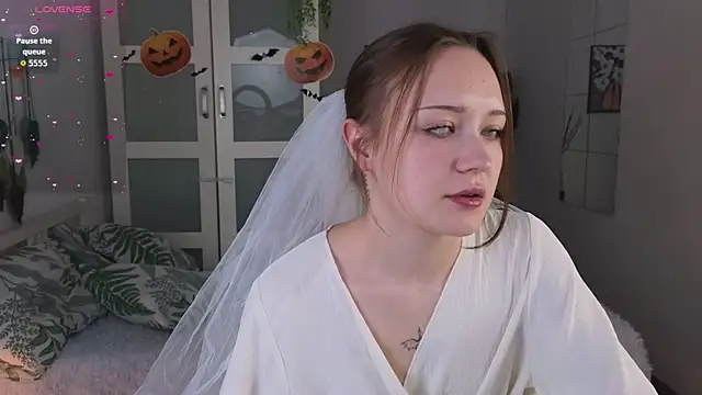 selin selin online show from October 31, 2025, 5:26 am