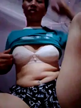 Snapshot of donna-bae chatting on March 25, 2026, 10:52 pm donna-bae online show from March 25, 2026, 10:52 pm