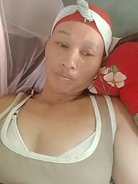 Snapshot of donna-bae chatting on March 29, 2026, 4:14 am donna-bae online show from March 29, 2026, 4:14 am