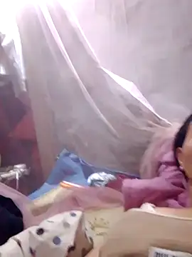 Snapshot of donna-bae chatting on April 3, 2026, 10:27 pm donna-bae online show from April 3, 2026, 10:27 pm