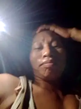 Snapshot of donna-bae chatting on November 5, 2025, 7:39 pm donna-bae online show from November 5, 2025, 7:39 pm