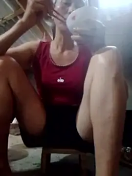 Snapshot of donna-bae chatting on April 10, 2026, 11:23 pm donna-bae online show from April 10, 2026, 11:23 pm