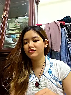 MaiHoang2k online show from October 18, 2025, 6:15 am