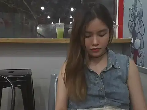 MaiHoang2k online show from September 22, 2025, 2:56 pm