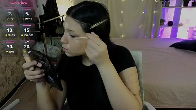 LoNik Tvvins online show from November 19, 2025, 11:54 am