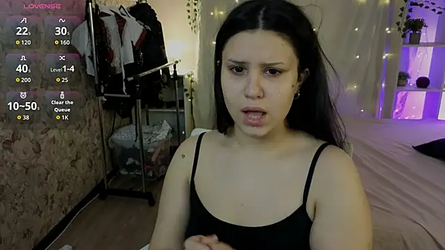 LoNik Tvvins online show from November 18, 2025, 11:35 am