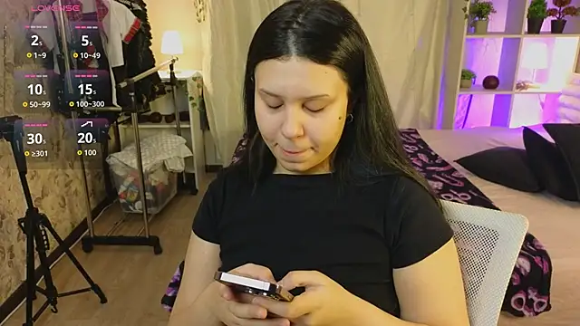 LoNik Tvvins online show from November 12, 2025, 11:03 am