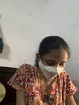 sweetreddy-02 online show from November 3, 2025, 7:13 am