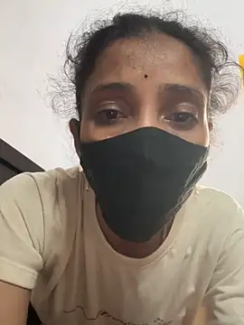 sweetreddy-02 online show from October 27, 2025, 6:58 am