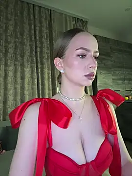 Snapshot of MissOyee chatting on February 14, 2026, 7:47 pm MissOyee online show from February 14, 2026, 7:47 pm