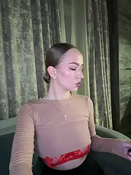 Snapshot of MissOyee chatting on February 21, 2026, 7:38 pm MissOyee online show from February 21, 2026, 7:38 pm