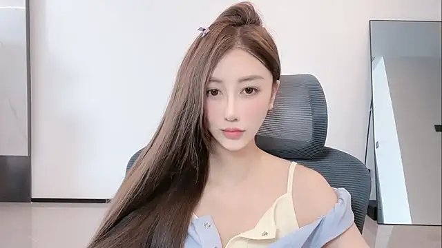 Snapshot of Melody-11 chatting on March 24, 2026, 3:28 am Melody-11 online show from March 24, 2026, 3:28 am