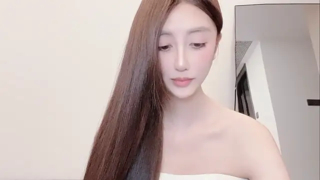 Snapshot of Melody-11 chatting on April 15, 2026, 11:05 pm Melody-11 online show from April 15, 2026, 11:05 pm