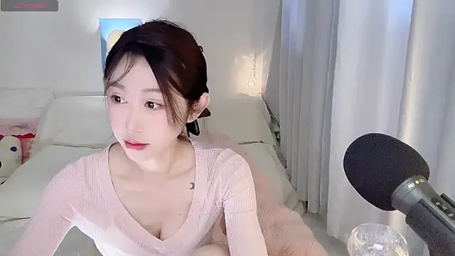 ai-ai-mi online show from March 24, 2026, 2:33 am