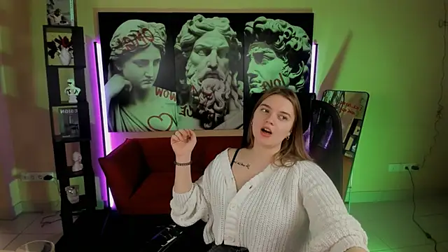 LisaMitchell online show from November 22, 2025, 2:43 am