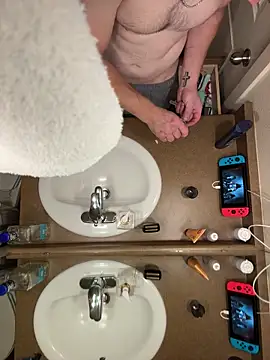 Matthew23Z online show from October 19, 2025, 10:29 am