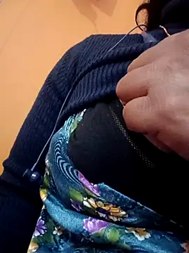 Hott locky online show from October 27, 2025, 10:16 am