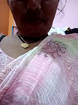 Hott locky online show from December 19, 2025, 1:02 pm