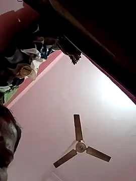 Hott locky online show from October 29, 2025, 5:45 pm