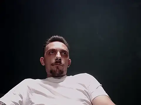 guesswhatbitch online show from September 28, 2025, 7:43 pm