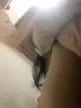 Hot Shredha online show from November 17, 2025, 2:48 am