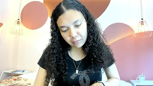 Snapshot of SweetStarr_ chatting on September 27, 2025, 12:44 pm SweetStarr online show from September 27, 2025, 12:44 pm