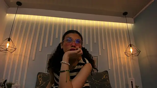 Snapshot of SweetStarr_ chatting on October 23, 2025, 12:04 pm SweetStarr online show from October 23, 2025, 12:04 pm