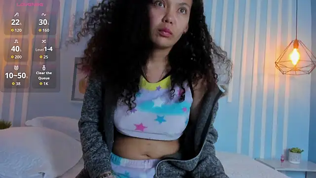 Snapshot of SweetStarr_ chatting on October 4, 2025, 11:12 am SweetStarr online show from October 4, 2025, 11:12 am