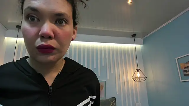 Snapshot of SweetStarr_ chatting on October 24, 2025, 12:04 pm SweetStarr online show from October 24, 2025, 12:04 pm