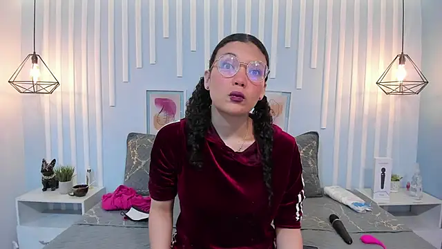 Snapshot of SweetStarr_ chatting on October 22, 2025, 12:48 pm SweetStarr online show from October 22, 2025, 12:48 pm