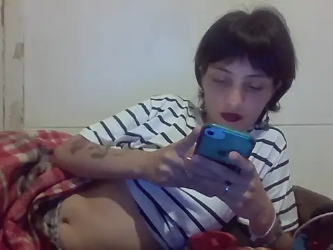 lilituzinani online show from November 5, 2025, 10:02 pm