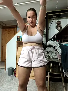 Snapshot of bichota85 chatting on October 1, 2025, 5:50 pm bichota85 online show from October 1, 2025, 5:50 pm