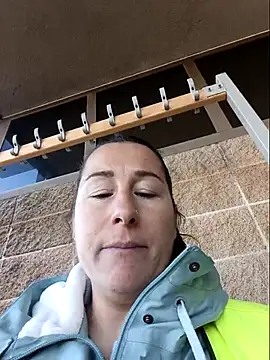 Snapshot of bichota85 chatting on February 3, 2026, 11:04 am bichota85 online show from February 3, 2026, 11:04 am