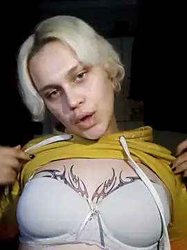 Snapshot of MargoShein chatting on October 19, 2025, 8:22 pm MargoShein online show from October 19, 2025, 8:22 pm