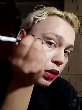 Snapshot of MargoShein chatting on October 15, 2025, 11:51 am MargoShein online show from October 15, 2025, 11:51 am