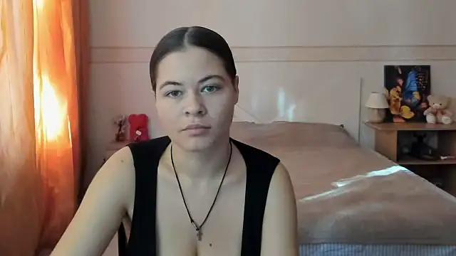 NicoleCollys online show from September 21, 2025, 1:27 pm